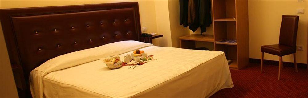 Hotel Il Perugino Corciano Luaran gambar